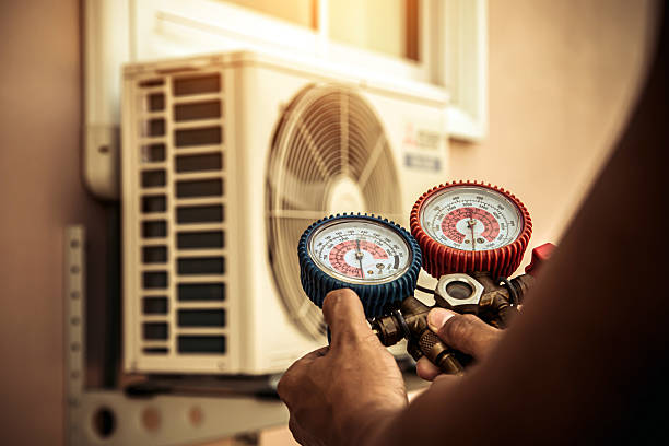 Professional Hvac technician working in Princeton Junction, NJ